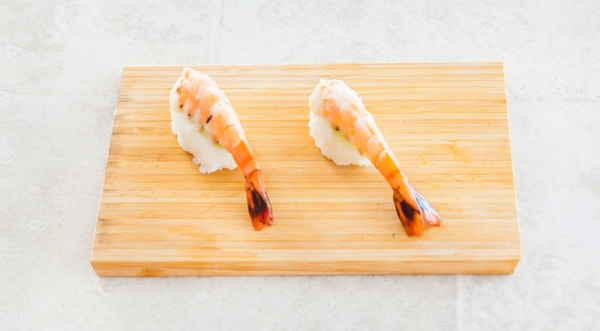 Нигири суши с креветками