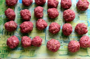 Фрикадельки по-китайски с овощами в кисло-сладком соусе