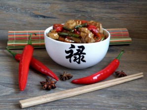 Острая курица стир-фрай с овощами