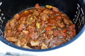 Острая свинина с овощами в мультиварке