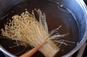 Грибная лапша на китайский манер