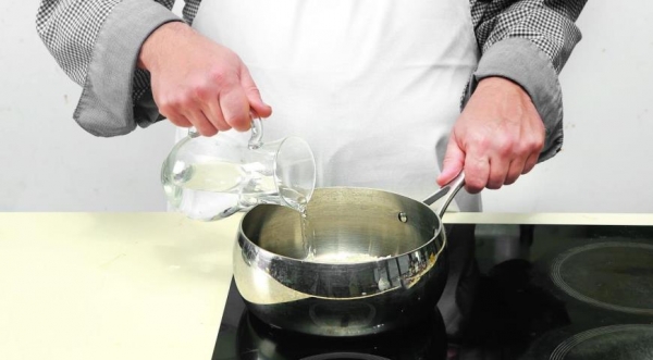 Футомаки с&nbsp;лососем, авокадо и&nbsp;огурцом