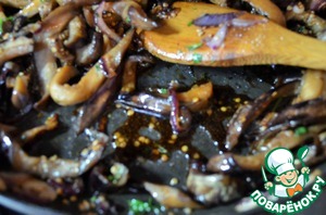 Жареные квашеные баклажаны