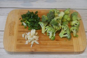 Жареная свинина с брокколи