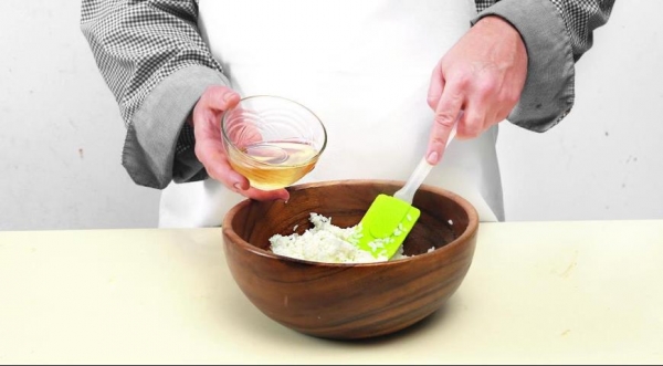 Футомаки с&nbsp;лососем, авокадо и&nbsp;огурцом